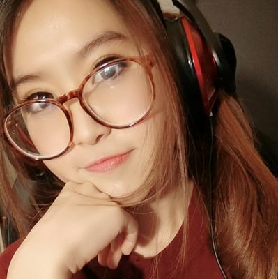 Partnered Variety Twitch streamer.
Bedtime story https://t.co/QhN2peKXdN