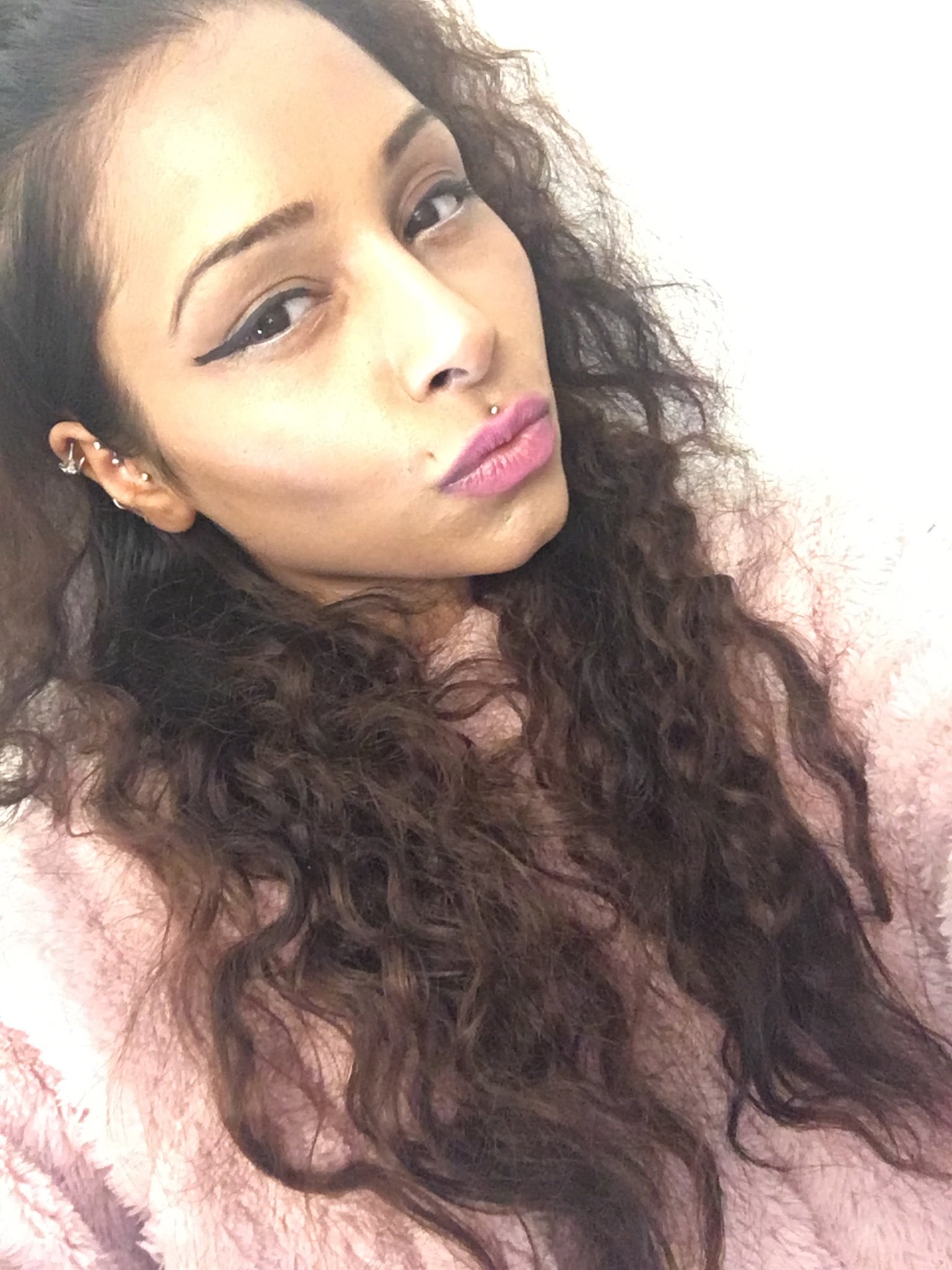 Soul Singer|Model Actress|Promoter|Massage Therapist mohimakhanomrosette@gmail.com