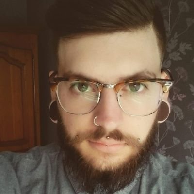 SwTopec's profile picture. Graphist for @TeamRedlineSim