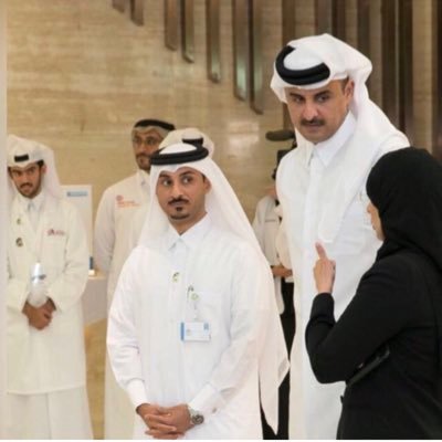 استشاري اول في جراحة المسالك، زميل المستشفى الجامعي لمدينة هايدلبيرغ لجراحة أورام المسالك والجراحة الروبوتية، .