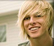Hey guys! Its Brian from Stereo Skyline. I'm the sexy one. Pssh, you know it's true. Single and looking. Don't be shy.