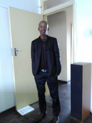 SibisiZamani's profile picture. 