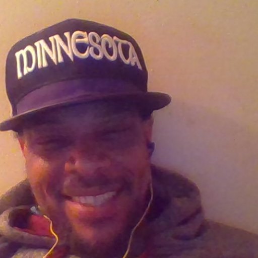 Sylvest73390556's profile picture. 