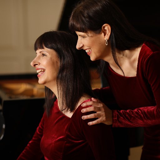 We are blind identical twins. Professional duet pianists, researchers and music educators. @TrinityLaban alumnae. 2019 @womenofyear nominees.