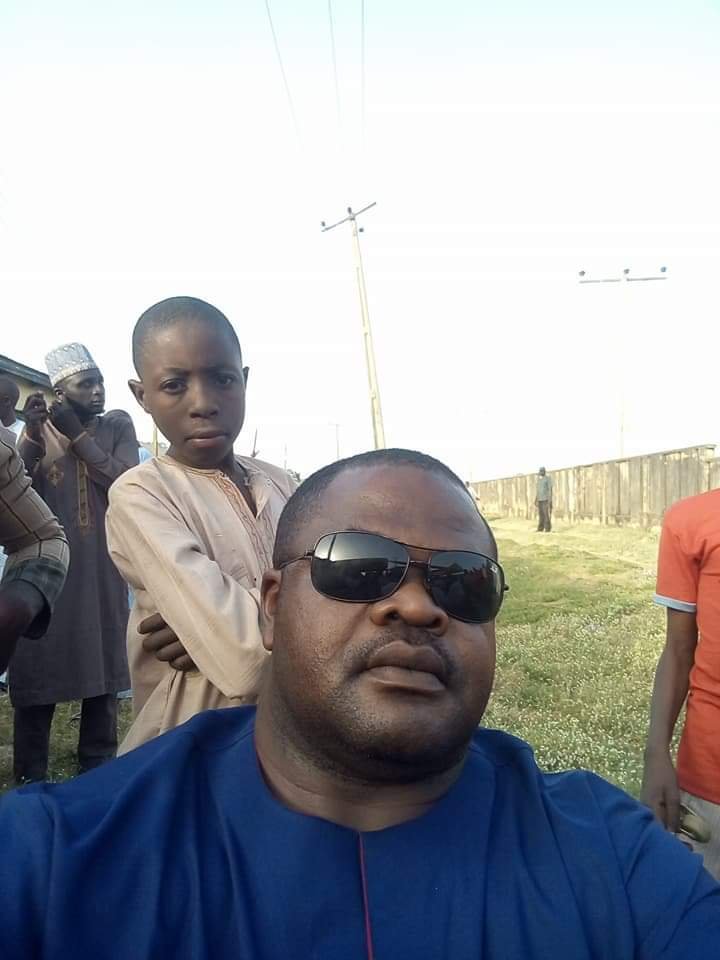 obettaeric's profile picture. Dancing