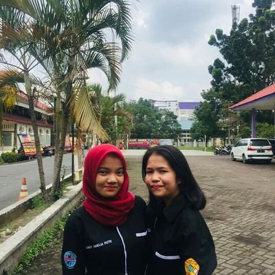 Selalu menjadi orang yg tidak sibuk tapi menghasilkan banyak manfaat