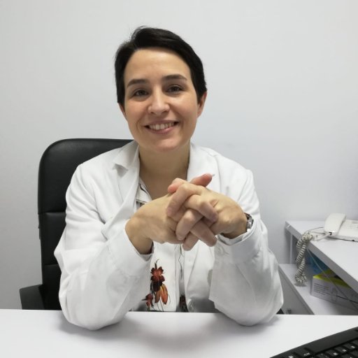 Lic. en Medicina y Cirugía. Máster en Acupuntura y Moxibustión. Unidad del Dolor del Dr Abejón en Madrid y en Clínica La Trinidad en Talavera de la Reina