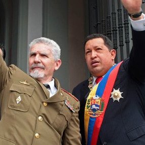 Jóvenes Revolucionarios, Martianos, Bolivarianos, Fidelistas y Chavistas! 🇨🇺🇻🇪 #Cuba #Venezuela #SomosContinuidad #VivaChávez