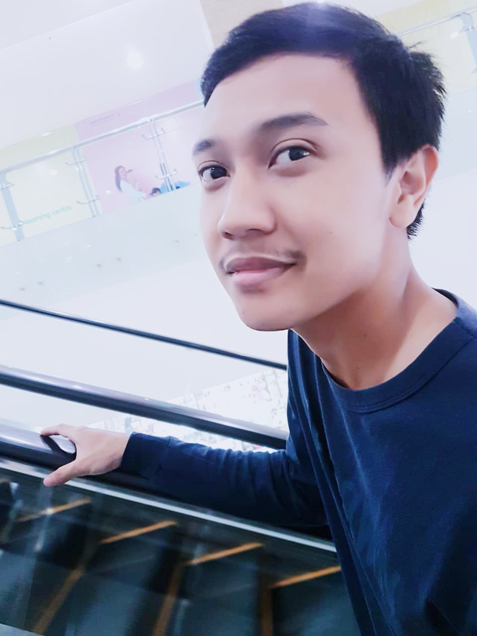 dimas_ndot's profile picture. Merried!
Andin 💍
Daania 👨‍👩‍👧