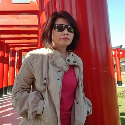 b_surisa's profile picture. Because Foreign News is in my blood.

Graduation: TU (Litu 2006), KU 51, Hadyai Wittayalai