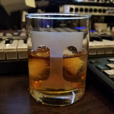 leftybassatl's profile picture. 