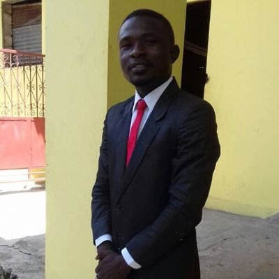 DieufortBredson's profile picture. Reading