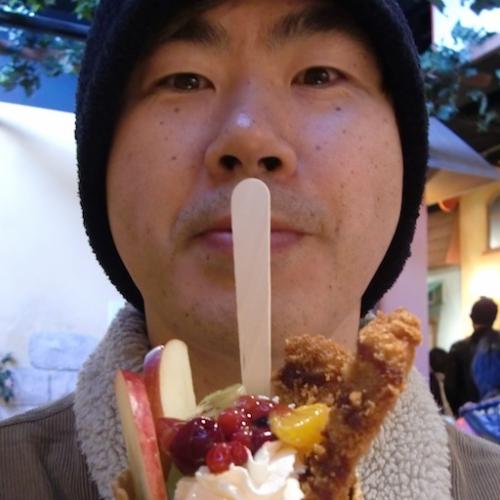 Tech系 ...Business planner, product planner, programmer,  I love movies, books, eating, traveling, live in Yokohama, Japan.