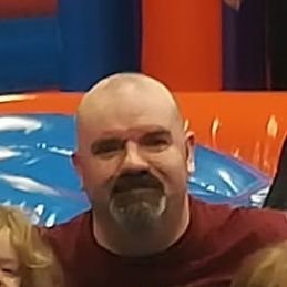 AlanWil64409346's profile picture. Ageing ex rugby playing father of two and husband to a wonderfully understanding wife