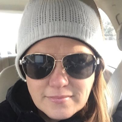 CRE broker & consultant at KimbleCo. 2019 MNCREW President. More importantly - Mom, Wife, Aunt, Sister, Daughter, In Law, Friend.
