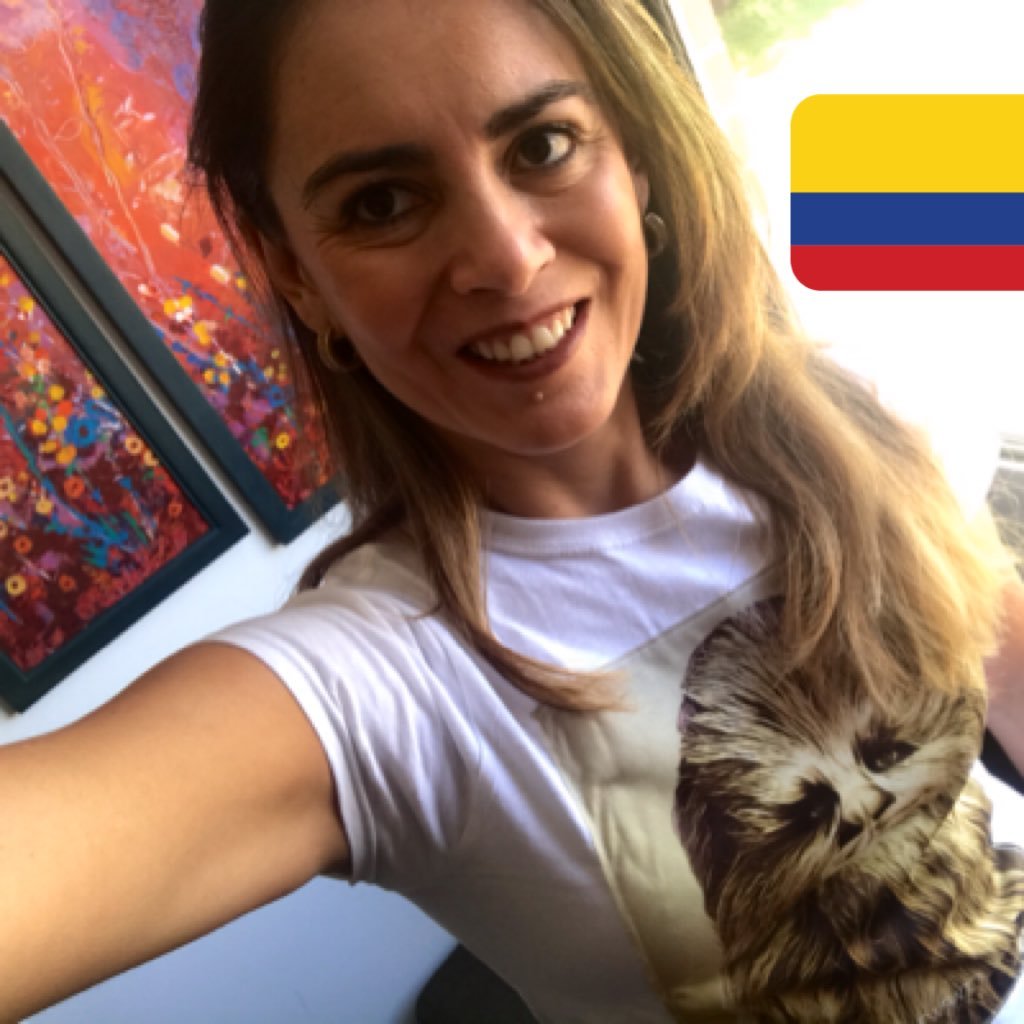 Opinionated leader, runner, soccer, & fashion ❤️! #womenintech #B2Bmarketing https://t.co/GYfCbPsZqz