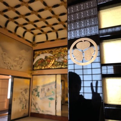 usssusssu's profile picture. これでいいのだ 地歴公民 低く暮らし高く想ふ