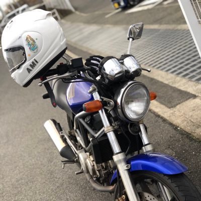 ॑꒳ ॑*2018.11.17二輪卒業検定合格💮女ライダー🏍💨乗り出したばかりの駆け出し女ライダーです。 🔰✌🏻️🤤爬虫類🐍アリエル🧜‍♀️ピアス👂🏻大好きです😊👉🏻お友達募集させてください！年齢性別問わずよろしくお願いします⸜(* ॑꒳ ॑* )⸝⋆*今年はポジティブに生きよう