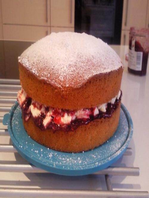 CupcakeQueenn's profile picture. Hey, I'm CupcakeQueen. Experimental baker :) and bakery blogger! Check out my blog 3