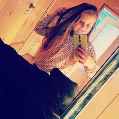 MarchewkaLenka's profile picture. Niewiem co pisać