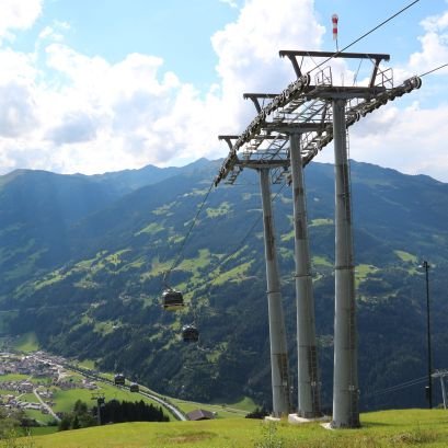 pattypatta1's profile picture. Ik houd niet zo van een minderwaardigheidscomplex en kleinburgerlijkheid.