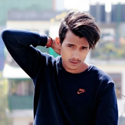 तरवार चलायौ मुटुमा आज
घरवार जलायौ मुटुमा आज
तिमी त धारिलो छुरा रैछौ
रेटौ मलाई छलायौ अरूलाई