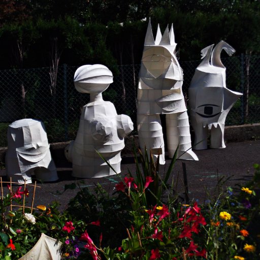 Female artist, studied fine arts in Academy Munich, many exhibitions in Germany and abroad. Sculptural and object arts, paintings and drawings.