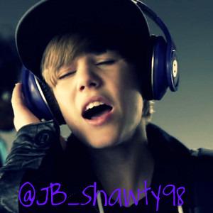 ║▌│█│║▌║││█║ 
Verified offical Twitter Celebrity 
Verified official Justin Bieber fan

OMG Justin followed me on 6.8.10 3