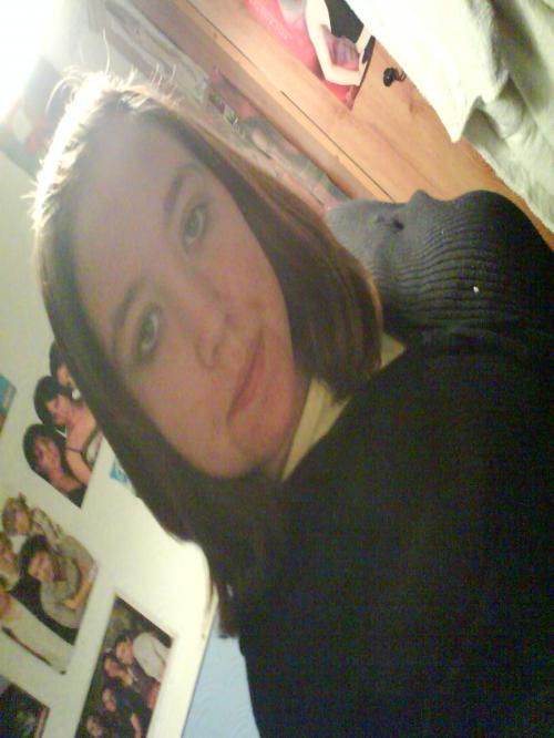well i'm jess im 16 luvin the life right now out with the old and in with the bew in so many ways left school nw goin college lets hope its good xxx