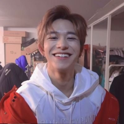 lucaaskr's profile picture. 