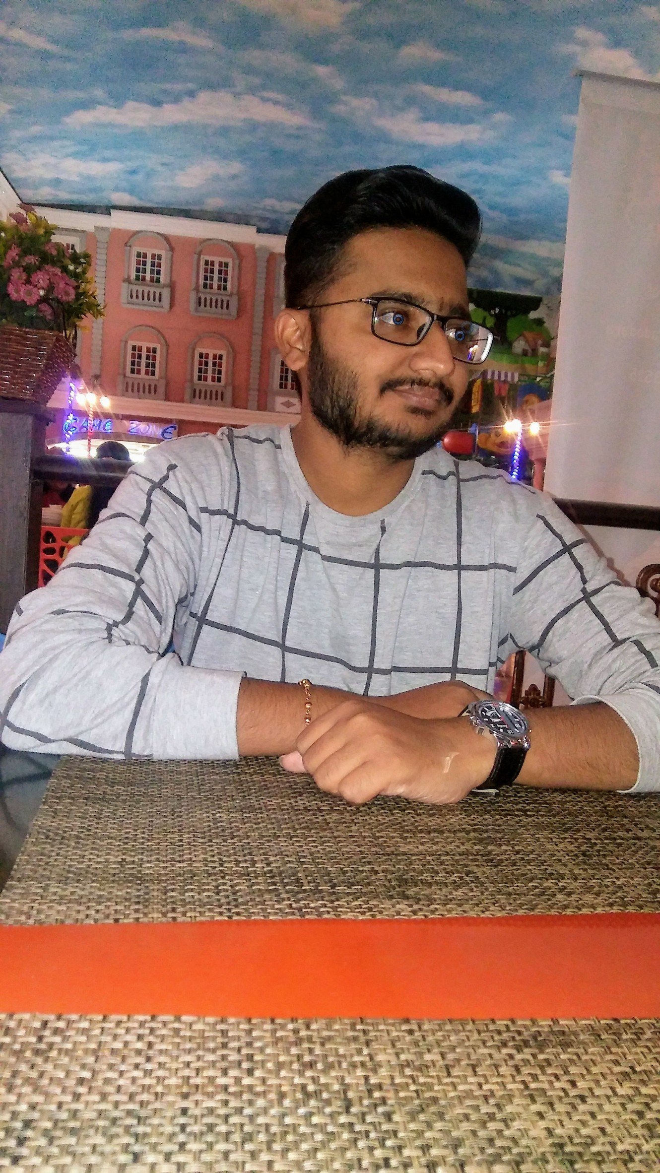 Nature lover | Technical recruiter | Playing with JobDiva, indeed and LinkedIn, not with❤