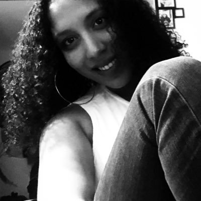 MimizzyMama's profile picture. Commission artist and art program facilitator in Ontario