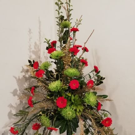 epfloralclub's profile picture. Friendly Flower club in East Preston, West Sussex. Who meet on the first Wednesday of each month at the Conservative Hall Sea Rd.