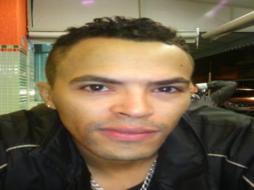 BATERISTA ATUALMENTE EM ToUR PELO BRASIL COM ALGUNS ASTISTAS DE SP E DO SUL DO PAIS...