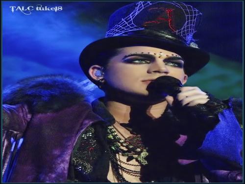 Certified Adam Lambert Addict! If u luv Adam, follow me & I'll follow u. I luv my glamily! 3
