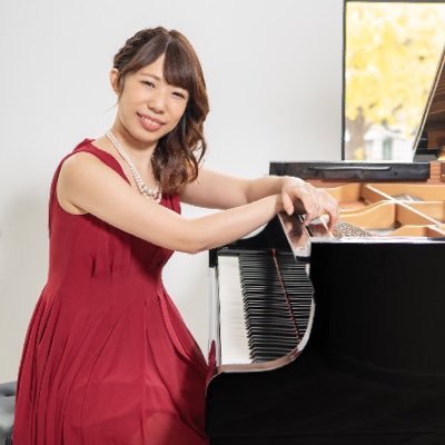 ピアノ講師🎹 キーボーディスト。 コード弾き、耳コピが好きです🎵お気軽にフォローして下さい✨ 大好きな #サザンオールスターズ の曲を中心に演奏しています。大阪市港区でピアノ教室をしています🎹 教室のインスタはこちらです⇩