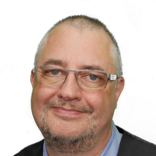 Cat loving e-Learning Professional, Journalist, Articulate Coach and Learning Technologist @BerniBear