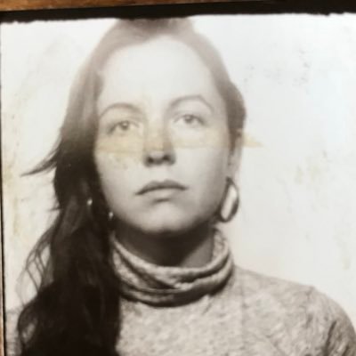 sarahbrooksalex's profile picture. social worker @BronxDefenders // abolitionist & human being // views all my own