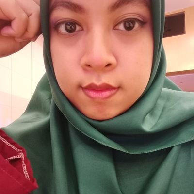 asyhhmra's profile picture. Hi, buat apa kat sini? Cari bahan mengumpat ke?