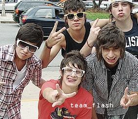 team_flash2's profile picture. Fomos hackeadas no @team_flash e estamos recomeçando aqui :)