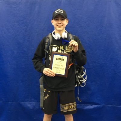 Perrysburg Class ‘23 Wrestler🤼♂️🐝 Baseball#95⚾️🐝 Football#18🏈🐝