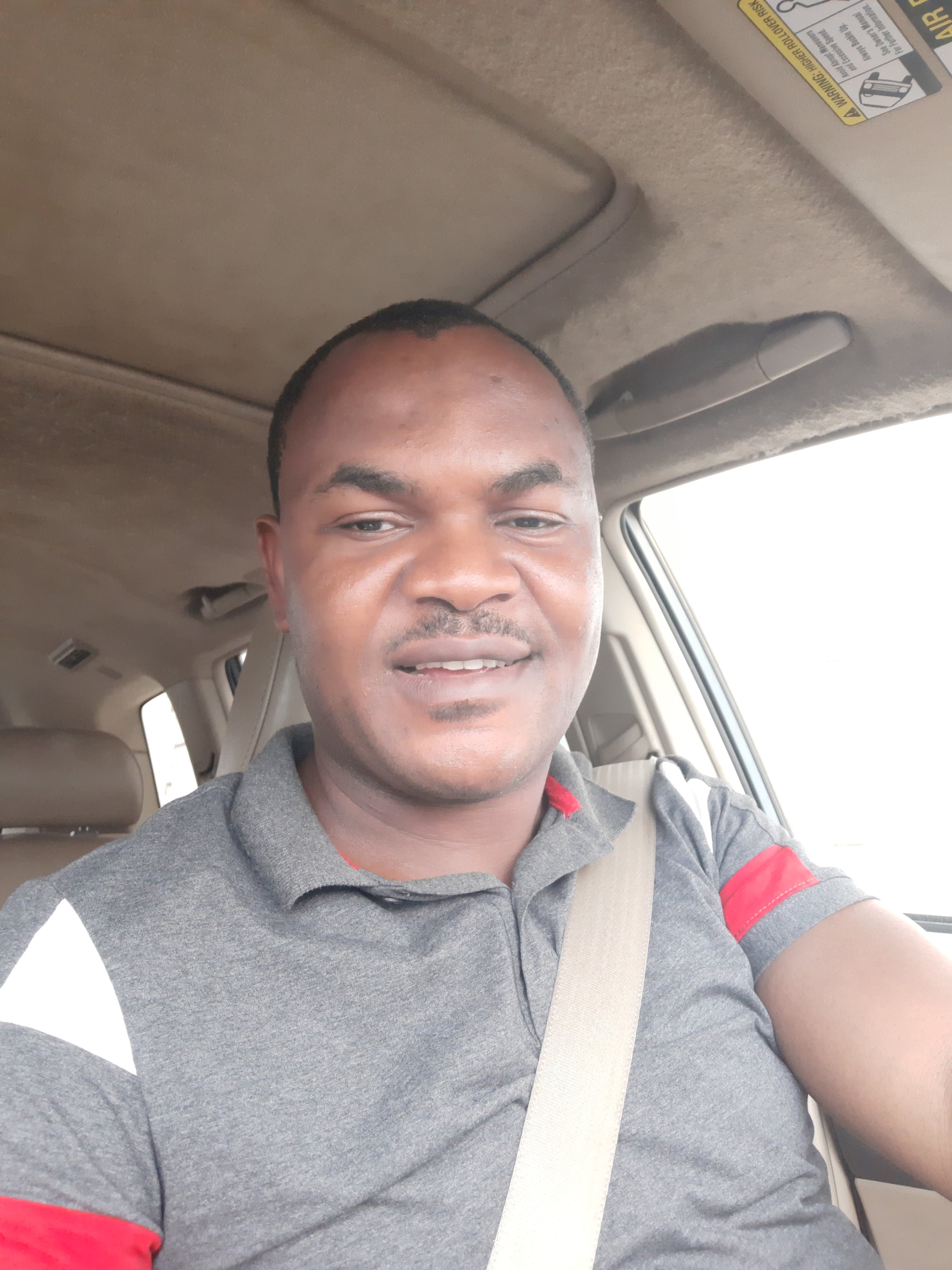 oschdee's profile picture. 