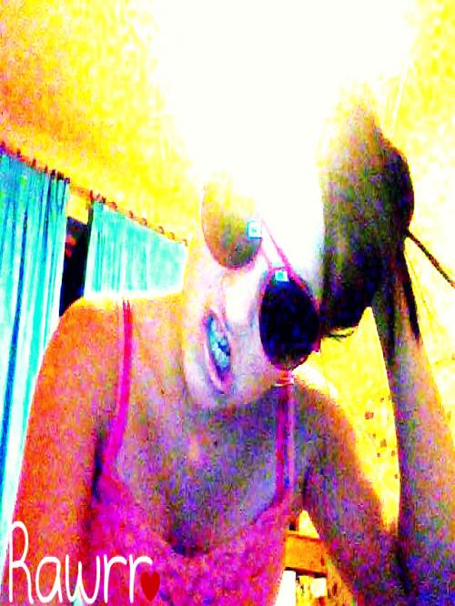 _LaurenLovee_'s profile picture. Hey Im Lauren Dare And I Live In  England Im A Huge Justin Bieber Fan And Also A Huge Paramore Ad My Fav Colours are Pink,,Yellow And Blue.