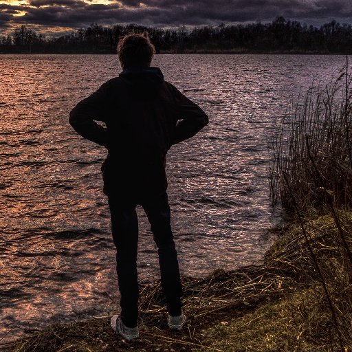 AutorJannik's profile picture. Vielleser und Autor. Rotweintrinker und Urlauber. Lese Krimmis, bevorzugt Thriller. Was ich schreibe? Mein erster Psychothriller ist soeben erschienen.😎👤😎