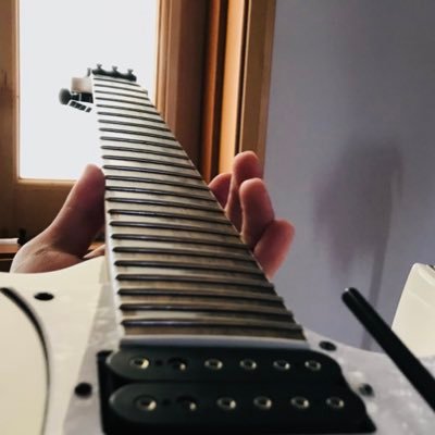 TubeScreamer9's profile picture. 福岡のHR/HMファン 軽音部でギター弾いてました