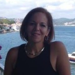 ayseerevelles's profile picture. 