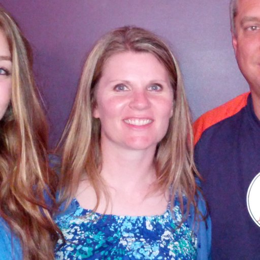 AndreaRaven32's profile picture. Technology Integration Coach 🤓; former 8th-grade math teacher; Master Screencaster @screencastify; @edpuzzle Level 1 & 2 Certified; Google Certified Level 1