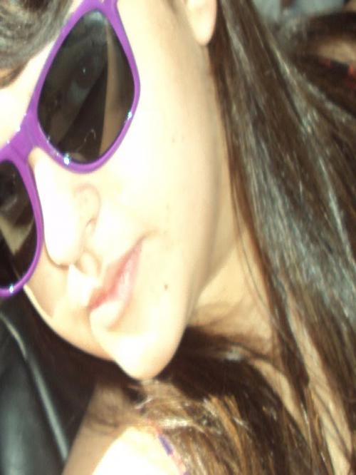 Quem eu sou?? nem eu sei bem
mais de uma coisa eu sei Na vida existem coisas boas e coisas ruins, para mim existem apenas boas, porque tenho você...