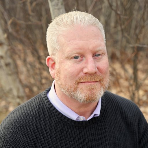 ericz123's profile picture. Director _ Wide Format Printing