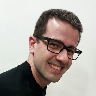 Apresentador e Locutor de rádio. Cinéfilo, Gamer, Alucinado por Quadrinhos, Livros e agora um Youtuber.